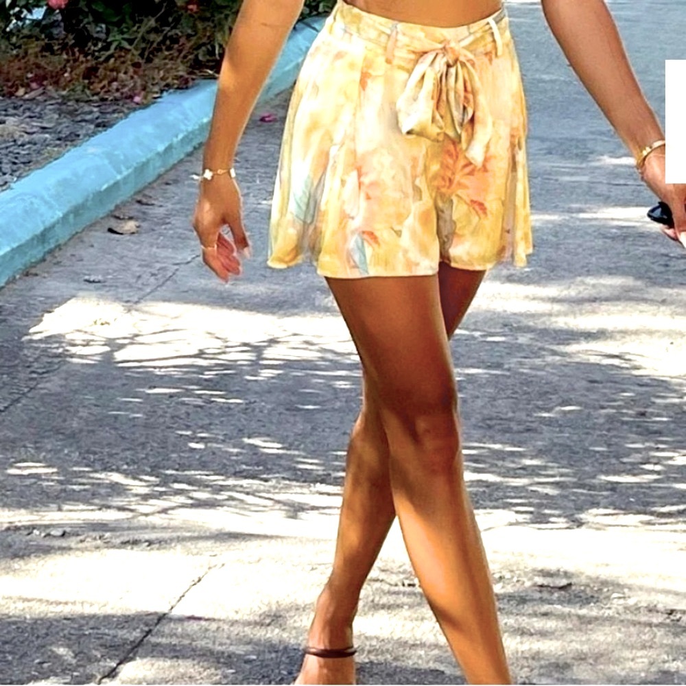 Picasso Yellow Abstract Tie Front Shorts